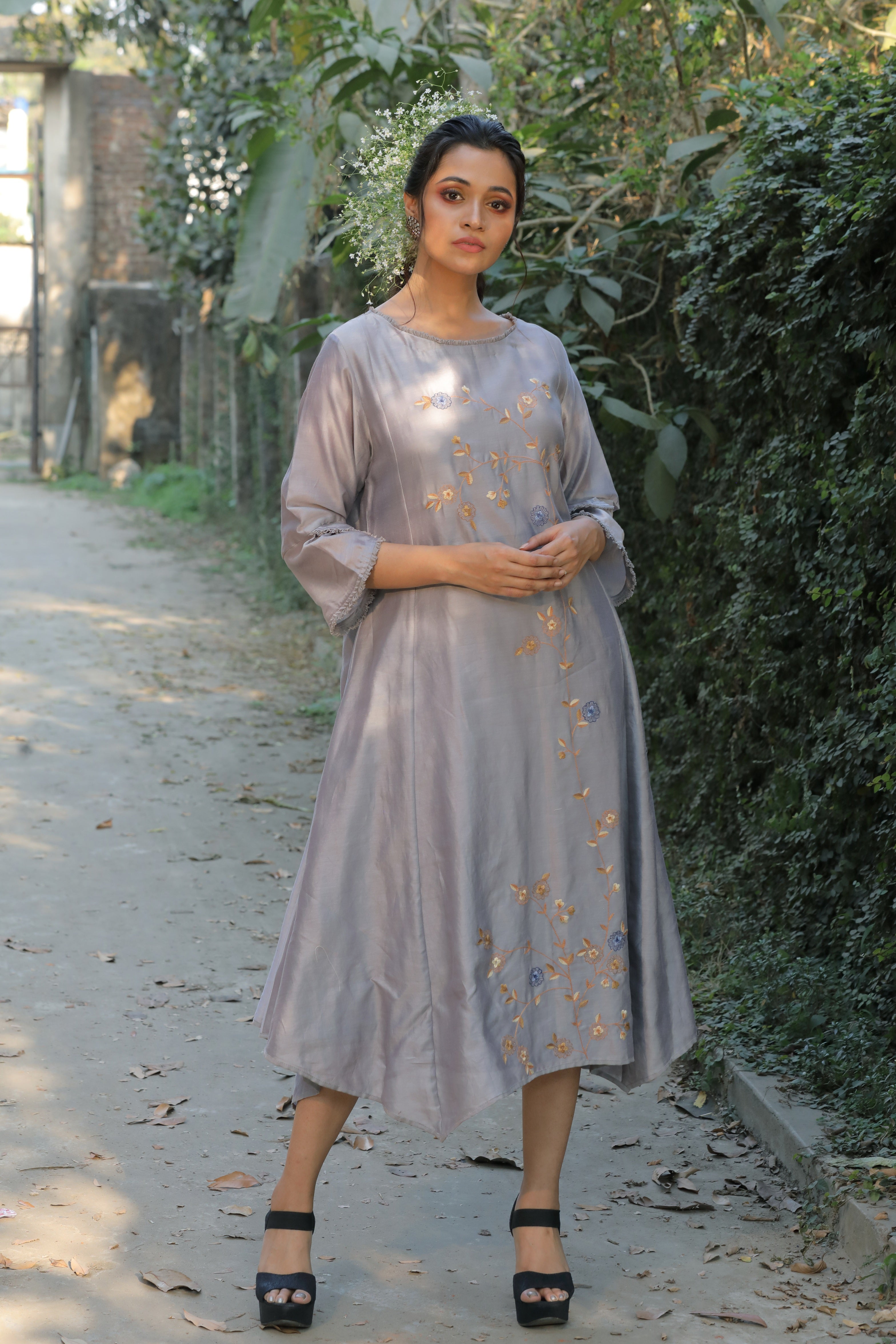 FLORAL EMBROIDEDRED JACKET WITH INNER