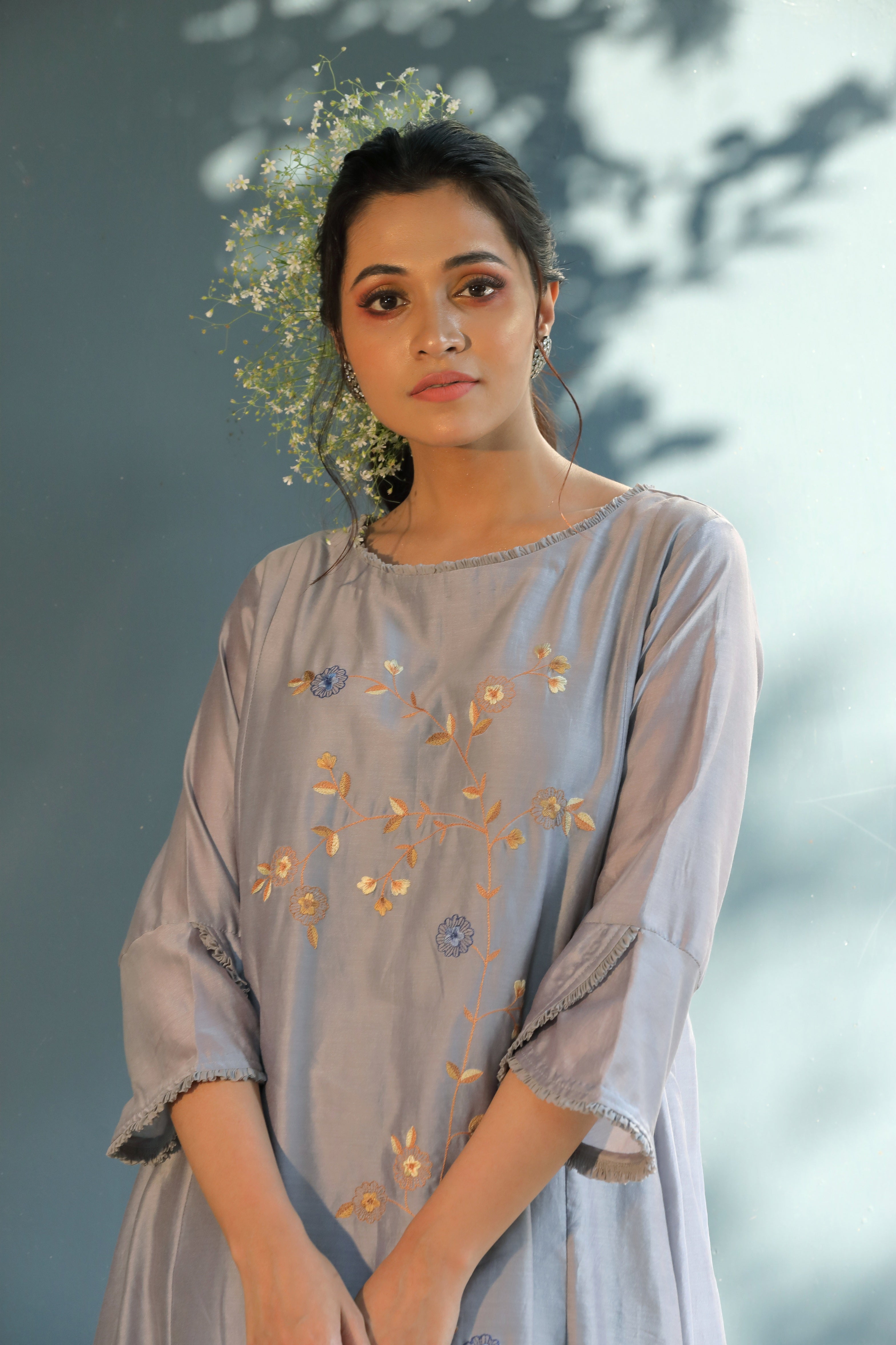 FLORAL EMBROIDERY DRESS