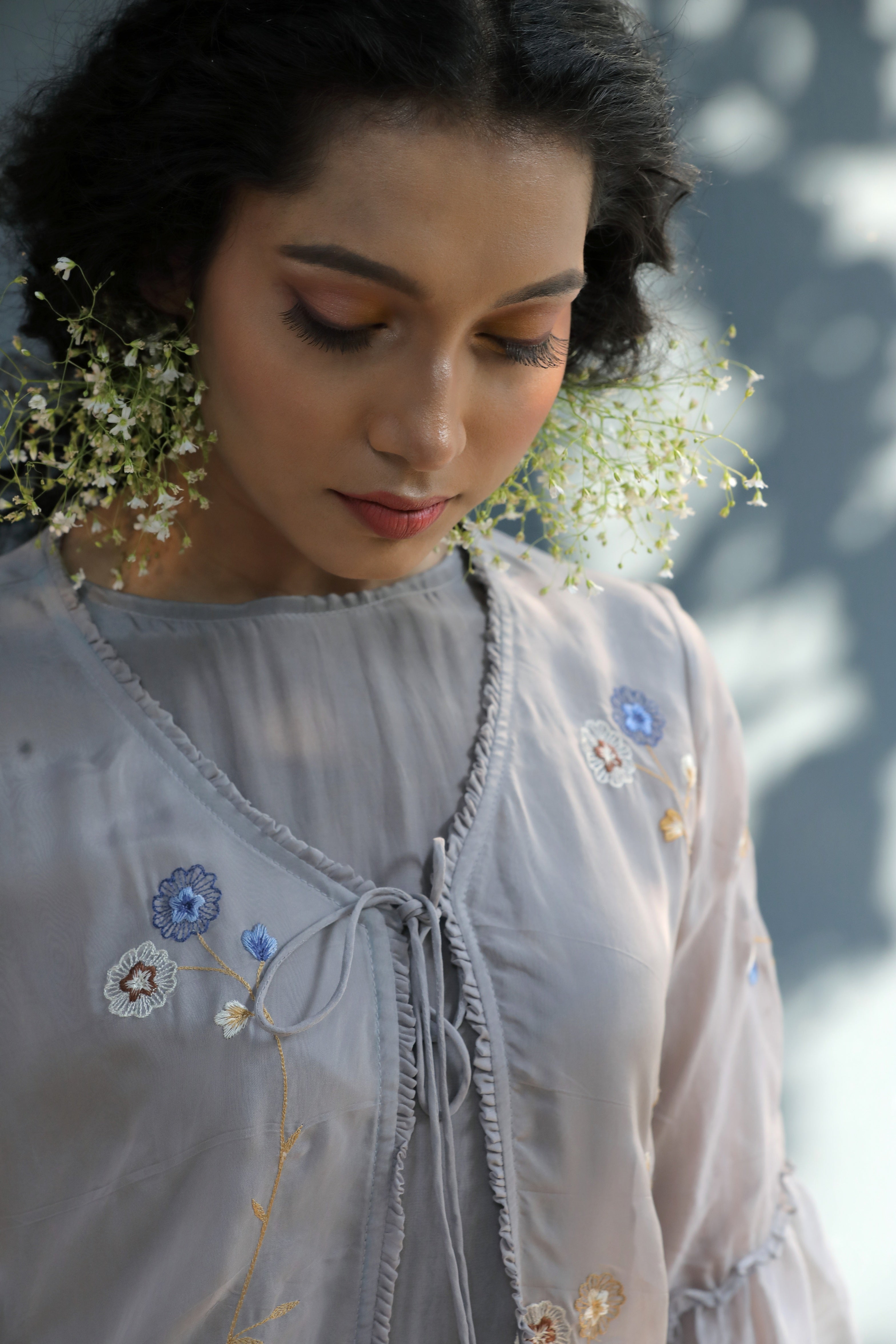 FLORAL EMBROIDEDRED JACKET WITH INNER