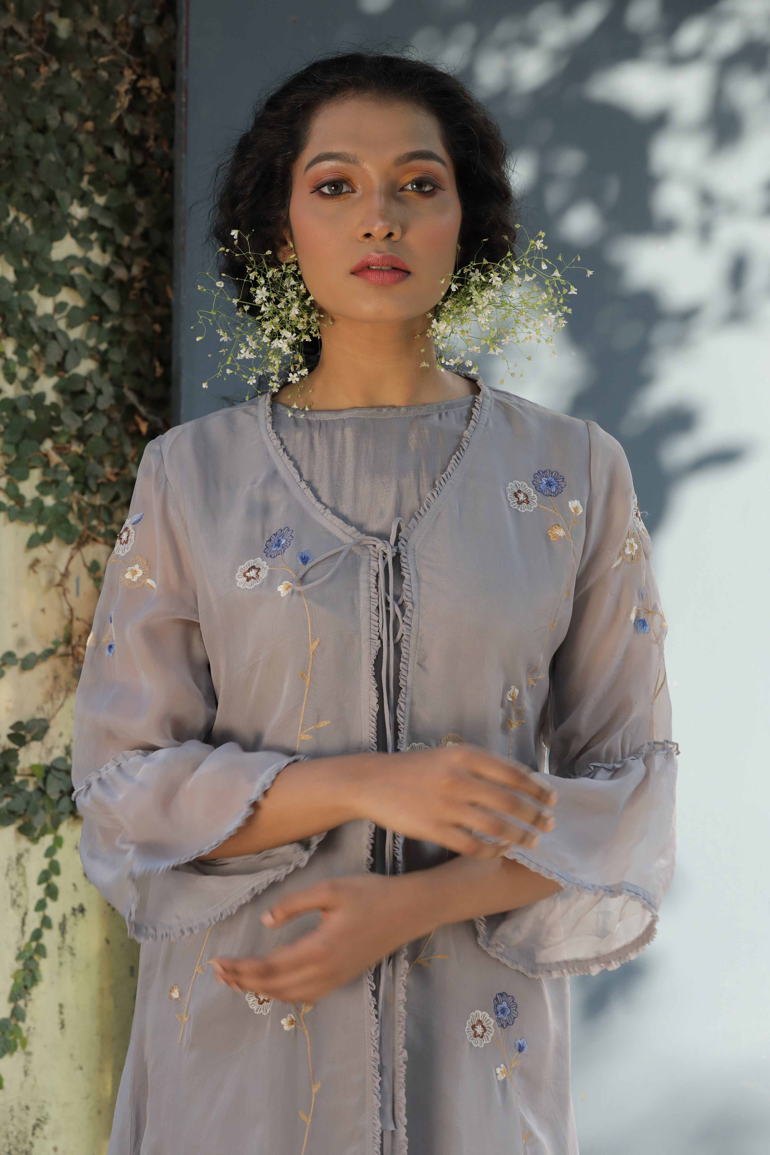 FLORAL EMBROIDEDRED JACKET WITH INNER