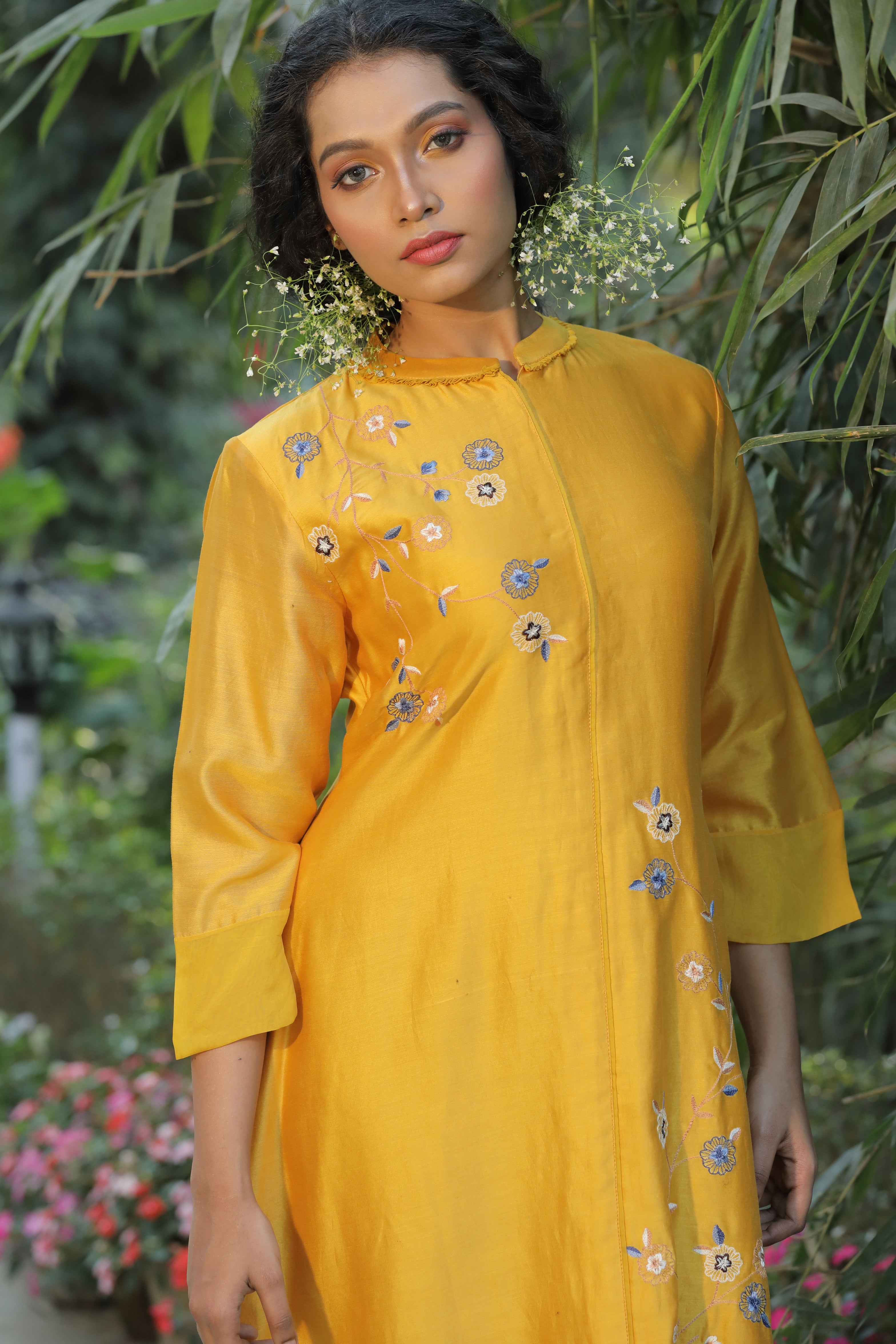 FLORAL EMBROIDERED DRESS