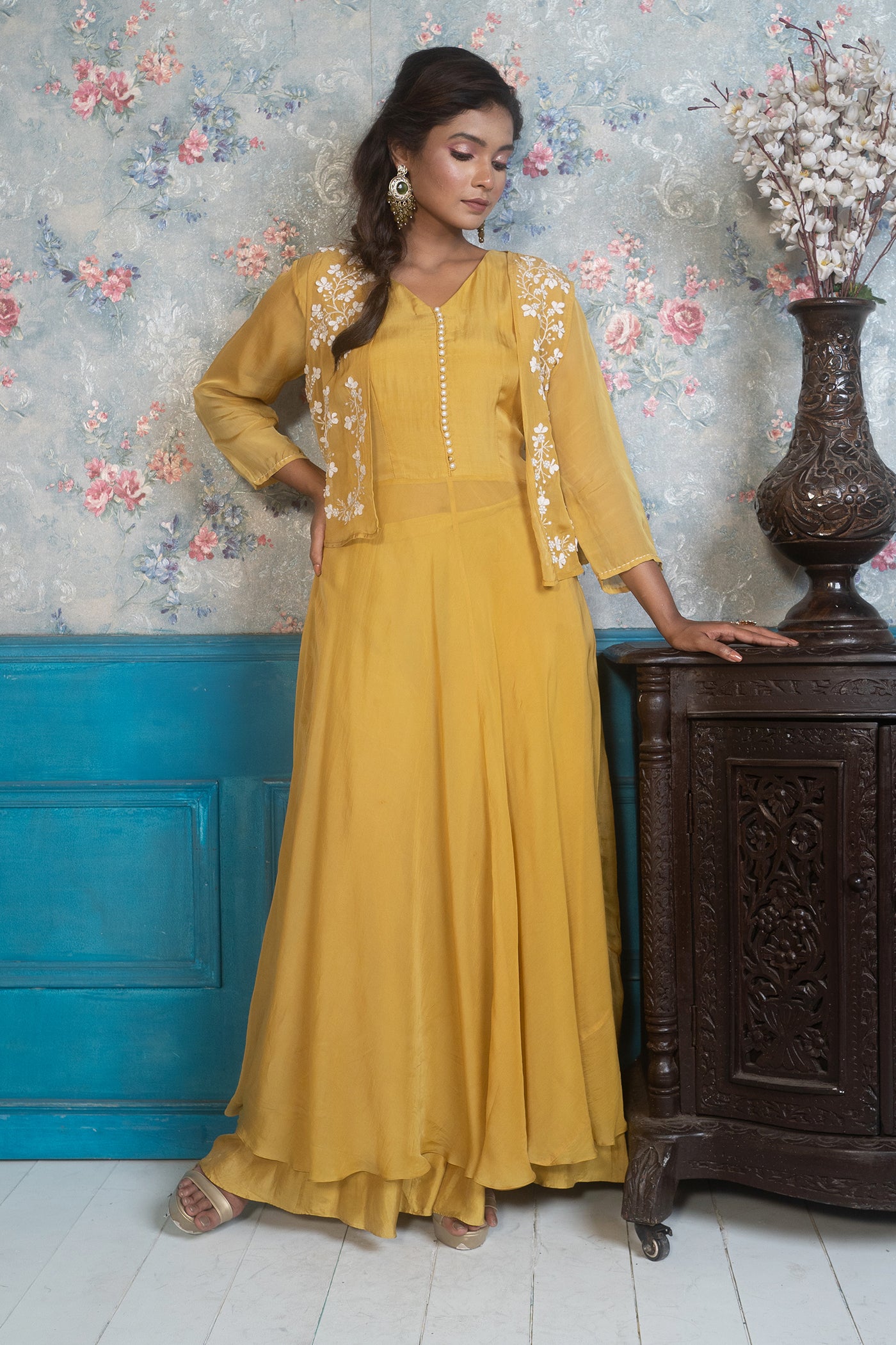 Long Dress With Pallazo Pant And Sleeveless Jacket